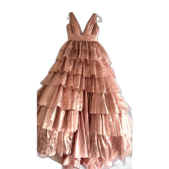 Sherri Hill Dresses & Skirts - 10314 Size 6 Sherri Hill rose gold tiered ball gown plunging v-neck neckline